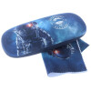 Cooles Hartschalenetui mit Weltraum-Motiven und passendem Microfasertuch - Astronaut