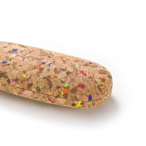 Stilvolles Hartschalenetui mit Kork-Bezug aus recyceltem...