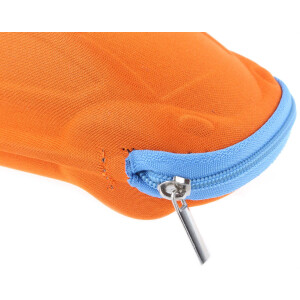 Angesagtes Brillenetui BEETLE in Auto-Form aus robustem Stoff mit Reißverschluss in Orange / Blau
