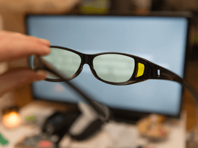 Lesebrille-mit-Blaulichtfiter